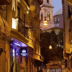 The Trinity Taksim - Special Category **** איסטמבול