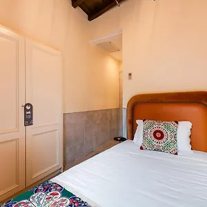 Habitat Monti Pensión Roma